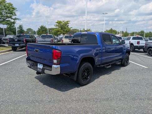Used 2022 Toyota Tacoma SR5 w/ Black Out Package (TMS) AWD/4WD image 3