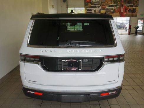 Used 2022 Jeep Grand Wagoneer Series II w/ Convenience Group III AWD/4WD image 18