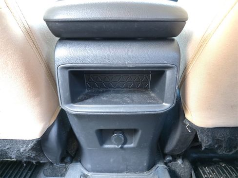 Used 2019 Toyota RAV4 LE image 15