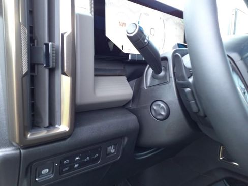 New 2024 GMC Hummer EV 3X w/ Battery Pack, 24 Module Pack image 18