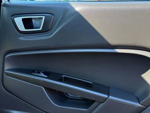 Used 2015 Ford Fiesta SE image 46