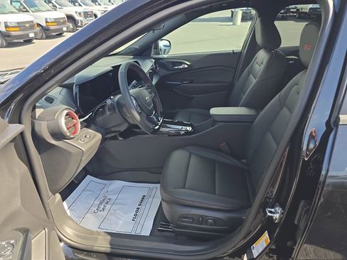 New 2026 Chevrolet Trax RS w/ Sunroof Package FWD image 15