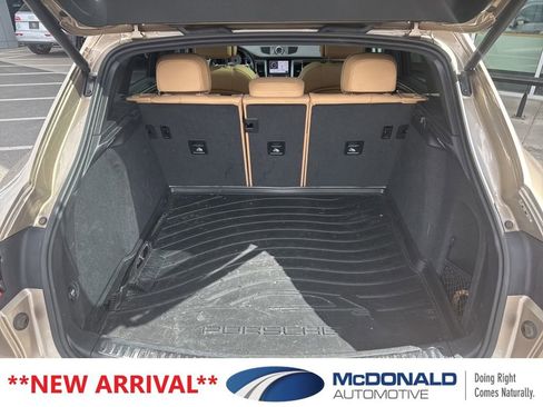 Used 2017 Porsche Macan S image 17