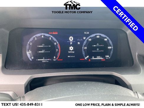 Used 2025 Toyota Tacoma TRD Off-Road image 14