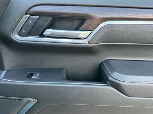 Used 2025 GMC Sierra 1500 SLT image 21