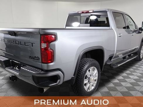 Used 2024 Chevrolet Silverado 2500 High Country w/ Technology Package AWD/4WD image 6