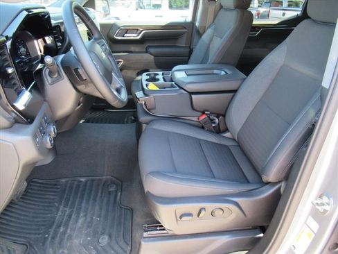 Used 2024 Chevrolet Silverado 1500 LT image 16