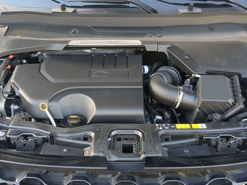 Used 2025 Land Rover Discovery Sport Dynamic SE image 14