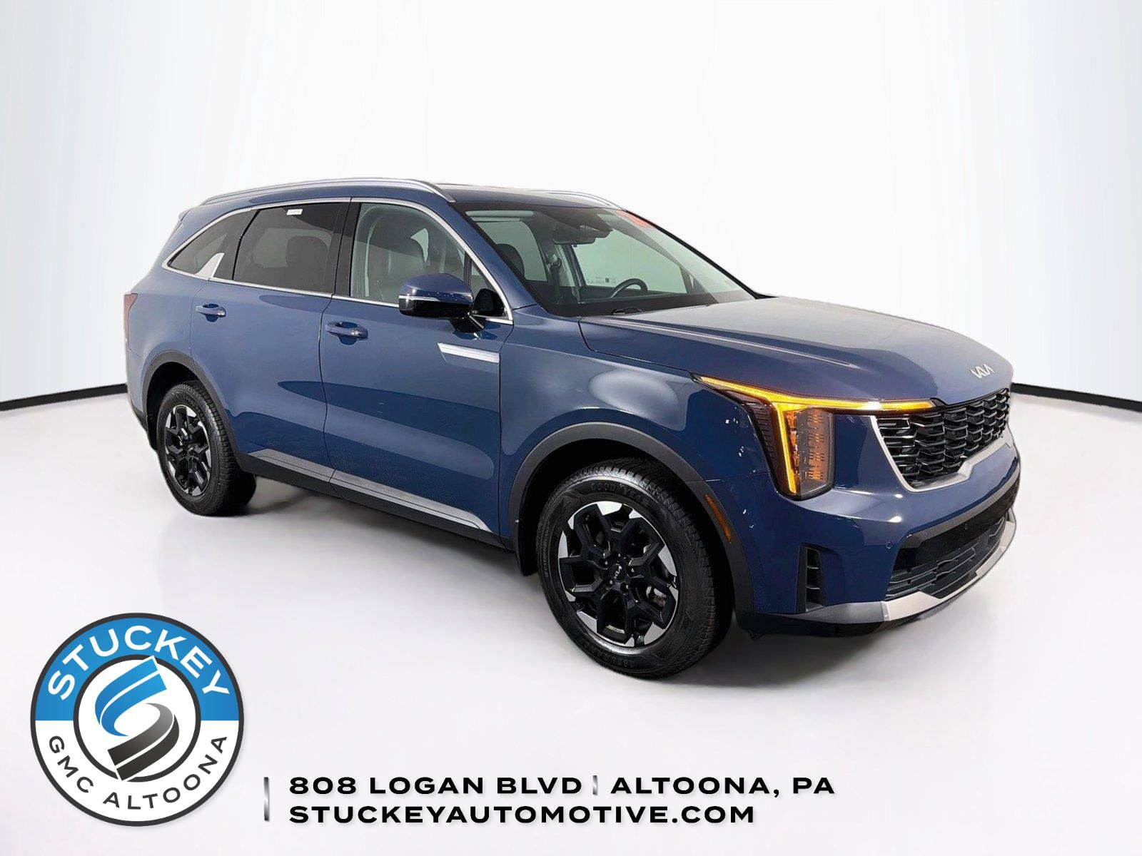 Used 2024 Kia Sorento S AWD/4WD image 1