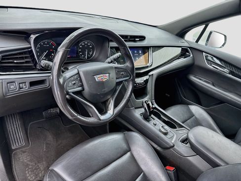 Used 2022 Cadillac XT6 Premium Luxury FWD image 7