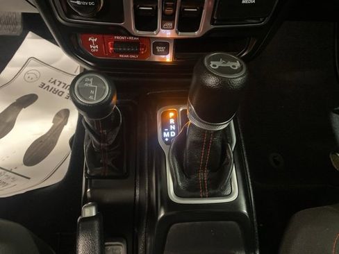 Used 2018 Jeep Wrangler Unlimited Rubicon image 22