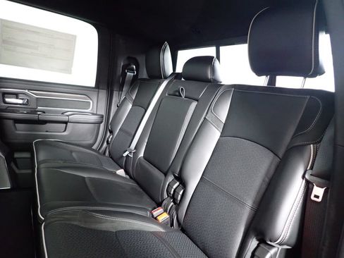 New 2026 RAM 2500 Laramie AWD/4WD image 39