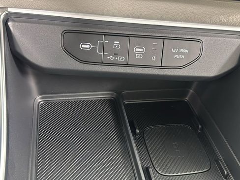 New 2026 Kia Carnival SX w/ SX Dark Edition Package FWD image 30
