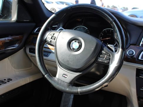 Used 2014 BMW 750Li xDrive image 13