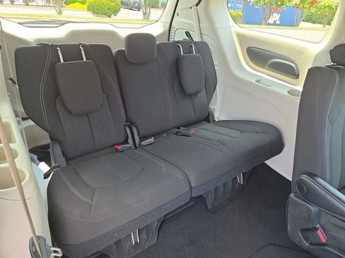 Used 2023 Chrysler Voyager LX FWD image 43