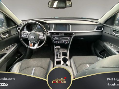 Used 2019 Kia Optima S FWD image 4