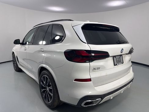 New 2026 BMW X5 xDrive50e AWD/4WD image 5
