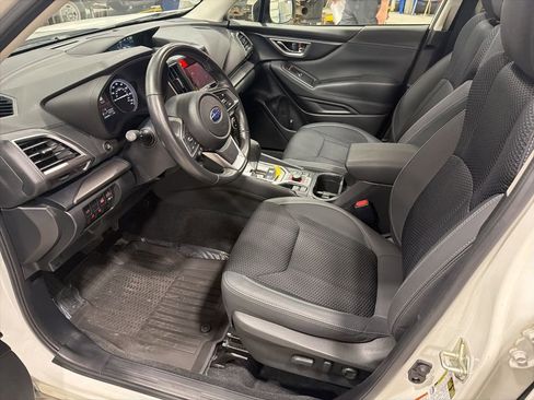 Used 2019 Subaru Forester Premium image 5