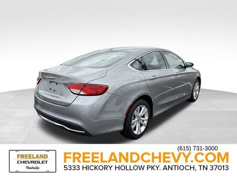 Used 2015 Chrysler 200 Limited w/ Convenience Group FWD image 2