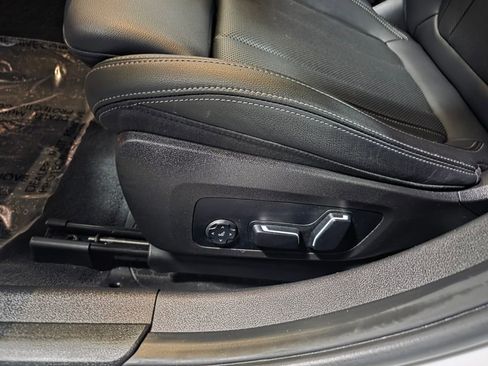 Used 2025 BMW 330i xDrive Sedan image 14