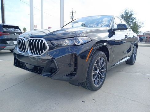 New 2026 BMW X6 xDrive40i image 3