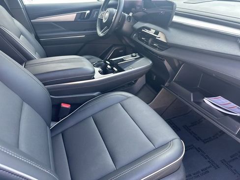 Used 2025 Buick Enclave Preferred image 42