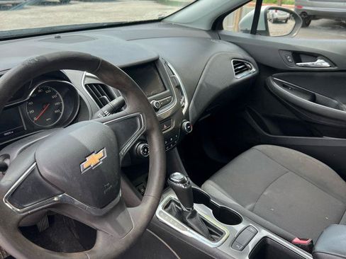 Used 2019 Chevrolet Cruze LS FWD image 8