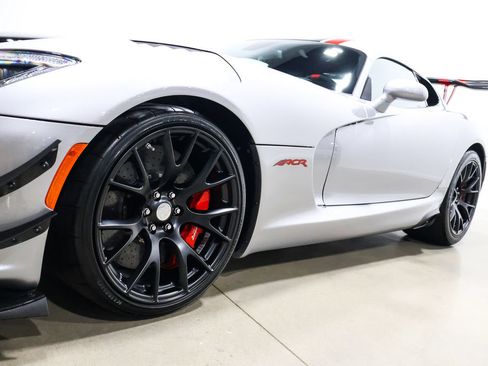 Used 2017 Dodge Viper ACR w/ Extreme Aero Package RWD image 23
