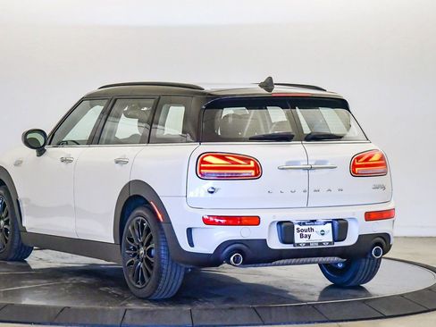 Certified 2023 MINI Cooper Clubman S FWD image 2