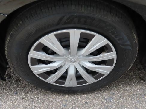 Used 2023 Toyota Camry LE image 14