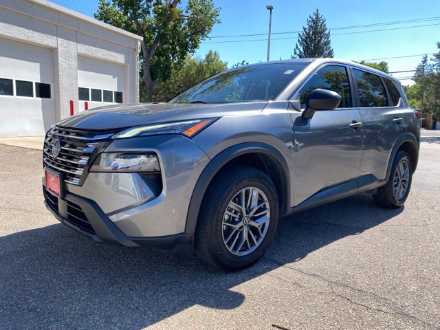 Used 2024 Nissan Rogue S FWD image 1