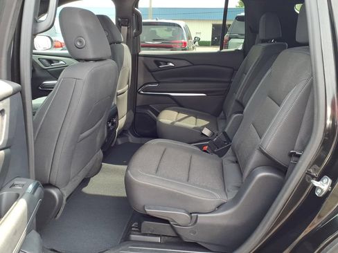 Used 2024 Chevrolet Traverse LT w/ Trailering Package AWD/4WD image 6