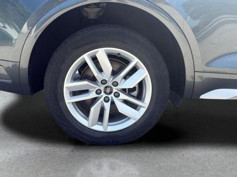 Used 2022 Audi Q5 2.0T Premium w/ Convenience Package AWD/4WD image 13