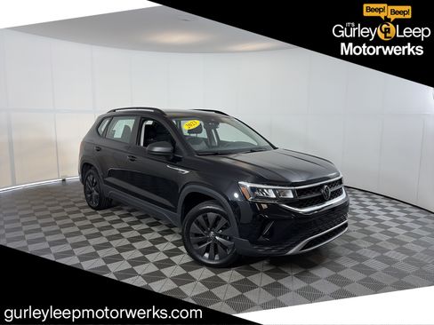 Used 2023 Volkswagen Taos S w/ Driver Assistance Package FWD image 1