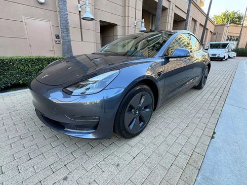 Used 2023 Tesla Model 3 Standard Range RWD image 4