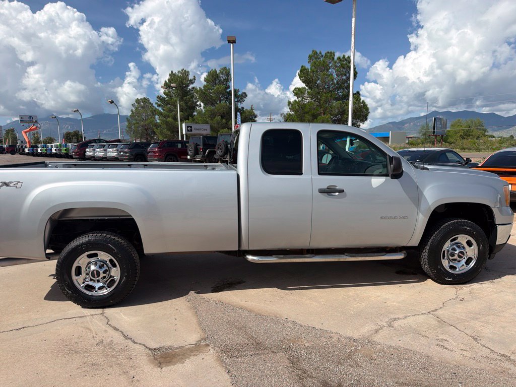 Used 2013 GMC Sierra 2500 W/T w/ Work Truck Preferred Package AWD/4WD image 4