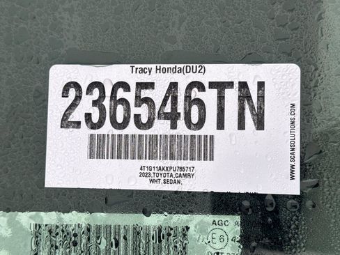 Used 2023 Toyota Camry SE image 3