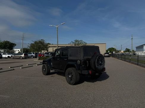 Used 2012 Jeep Wrangler Unlimited Sahara w/ Dual Top Group image 5