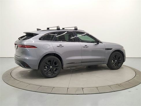 Used 2025 Jaguar F-PACE R-Dynamic S image 7