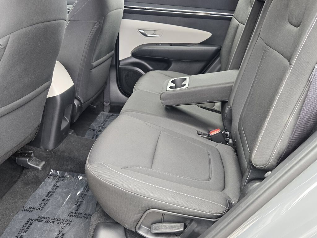 Certified 2024 Hyundai Tucson SE FWD image 11