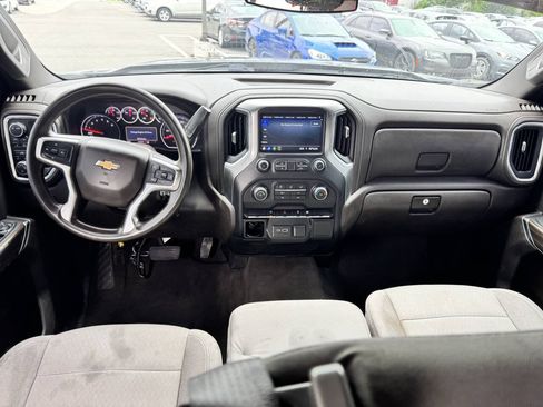 Used 2020 Chevrolet Silverado 1500 LT AWD/4WD image 22