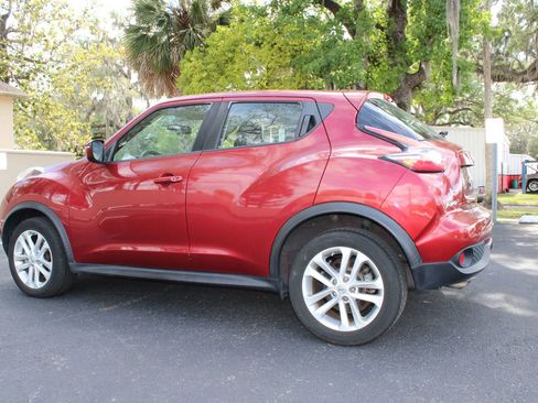 Used 2016 Nissan Juke S FWD image 4