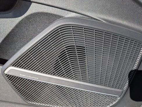 Used 2019 Audi Q5 2.0T Premium Plus w/ Premium Plus Package image 15