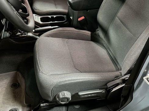 Used 2024 Jeep Wrangler Sport S image 19