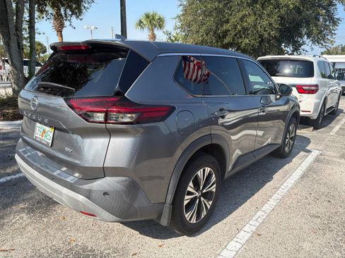 Used 2021 Nissan Rogue SV FWD image 4