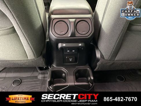 Used 2024 Jeep Wrangler Unlimited Sahara w/ Safety Group AWD/4WD image 27