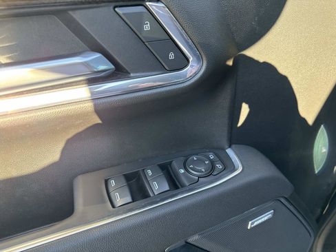 Used 2025 Chevrolet Silverado 1500 LT Trail Boss w/ LT Trail Boss Premium Package image 18