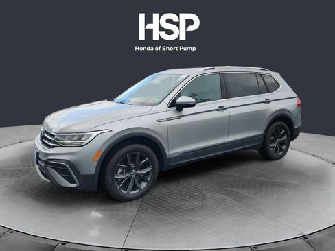 Used 2023 Volkswagen Tiguan SE FWD image 1