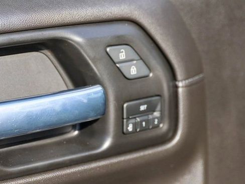 Used 2022 Chevrolet Silverado 1500 LTZ w/ LTZ Convenience Package II RWD image 13