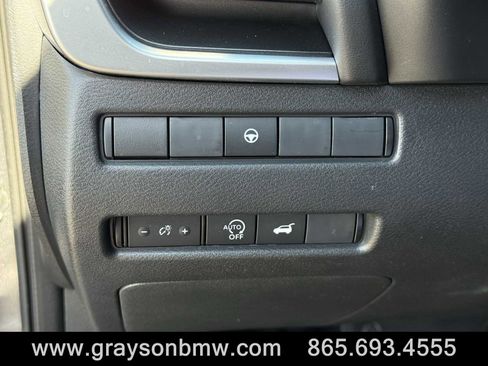 Used 2025 Nissan Rogue SV image 24